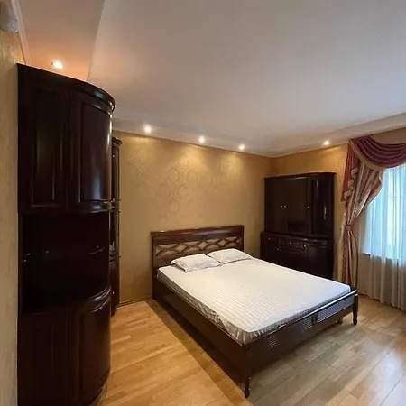 One Bedroom Kreschatik Str 4 Kyiv Exterior photo