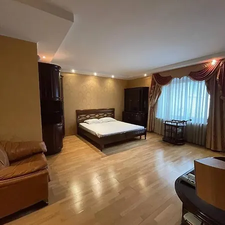 One Bedroom Kreschatik Str 4 Kyiv Exterior photo