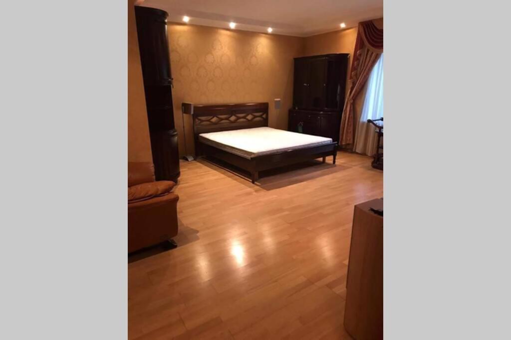 Apartment One Bedroom Kreschatik Str 4 Kyiv