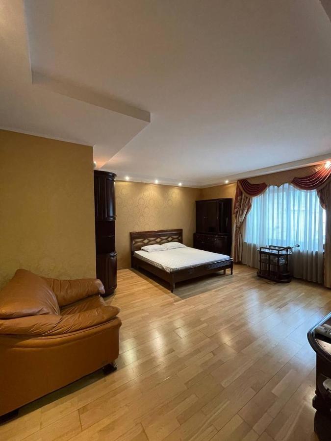 Apartment One Bedroom Kreschatik Str 4 *